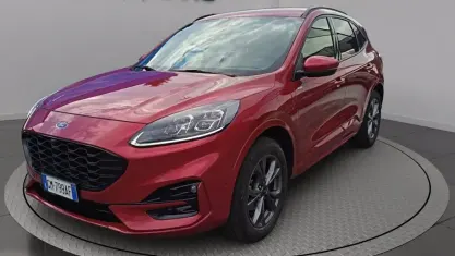 Usata Ford Kuga ST-Line X 225 CV (165 kW) 2023 Rosso metallizzato SUV