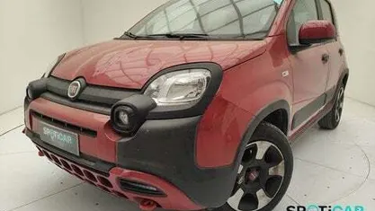 Begagnad Fiat Panda Cross Cross 70 HK (51 kW) 2024 Röd Halvkombi