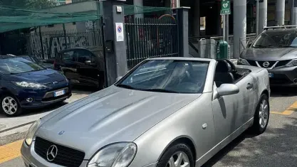 Usata Mercedes SLK200 136 CV (100 kW) 1997 Grigio Cabrio