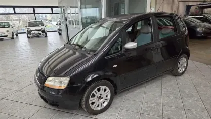 Usata Fiat Idea Emotion 70 CV (51 kW) 2005 Grigio Monovolume