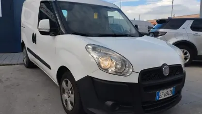 Usata Fiat Doblò 105 CV (77 kW) 2010 Bianco Monovolume