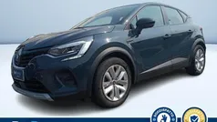 Grigio scuro metallizzato Usata 2023 Renault Captur Techno SUV | 17.500 € (Buon prezzo)