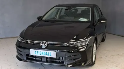 Usata VW Golf VIII Life 116 CV (85 kW) 2025 Nero Berlina