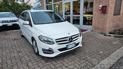 Usata Mercedes B180 Executive 122 CV (89 kW) 2018 Bianco Monovolume
