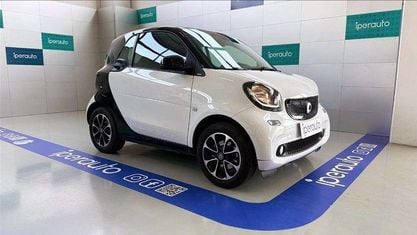 Begagnad Smart ForTwo Coupé Superpassion 71 HK (52 kW) 2016 Vit Sportkupé