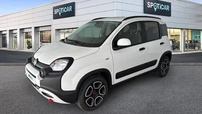 Bianco Usata 2024 Fiat Panda Cross Cross Utilitaria | 11.900 € (Ottimo prezzo)