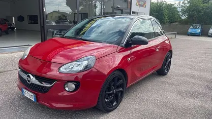 Usata Opel Adam Slam 87 CV (63 kW) 2016 Rosso Utilitaria