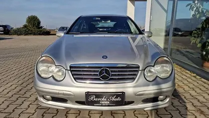 Usata Mercedes C220 Classic 150 CV (110 kW) 2004 Coupé