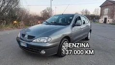 Grigio Usata 2003 Renault Mégane II Tre volumi | 1450 € (Buon prezzo)