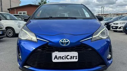 Usata Toyota Yaris Hybrid Edition 101 CV (74 kW) 2018 Blu/azzurro Utilitaria