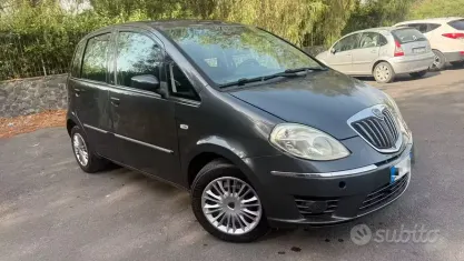 Usata Lancia Musa S 90 CV (66 kW) 2009 Grigio Monovolume