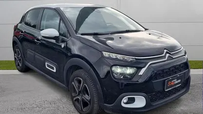 Usata Citroën C3 83 CV (61 kW) 2023 Nero / tetto bianco Utilitaria