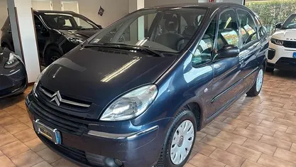 Grigio Usata 2007 Citroën Xsara Picasso Elegance Monovolume | 2300 € (Buon prezzo)