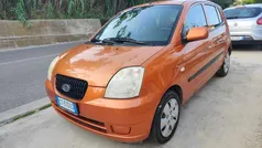 Arancione Usata 2005 Kia Picanto Urban Due volumi | 1900 € (Buon prezzo)