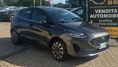 Usata Ford Fiesta Titanium 75 CV (55 kW) 2023 Grigio Utilitaria