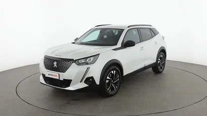Usata Peugeot 2008 Allure 131 CV (96 kW) 2022 Bianco SUV