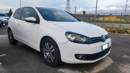 Usata VW Golf VI Highline 110 CV (80 kW) 2009 Bianco Utilitaria