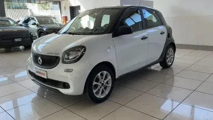 Usata Smart ForFour Electric Drive 60 kW (82 CV) 2018 Bianco