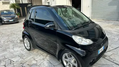 Usata Smart ForTwo Cabrio Pulse 45 CV (33 kW) 2009 Nero Cabrio