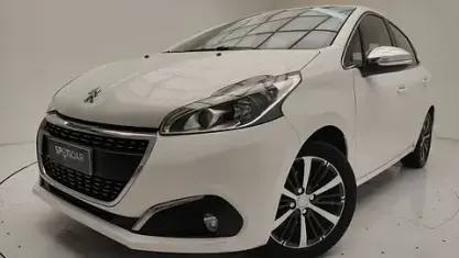 Occasion Peugeot 208 Allure 82 PK (60 kW) 2017 Wit Hatchback