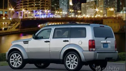 Usata Dodge Nitro SXT 177 CV (130 kW) 2008 Grigio SUV