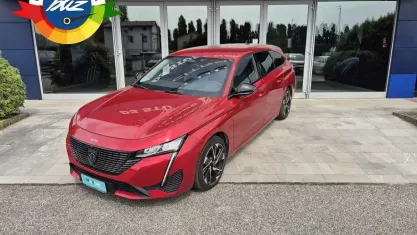 Usata Peugeot 308 SW Allure 131 CV (96 kW) 2022 Rosso Station wagon