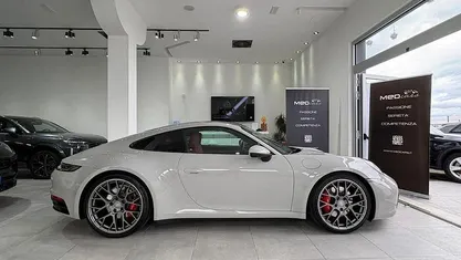 Usata Porsche 992 Chrono 450 CV (330 kW) 2024 Grigio Coupé