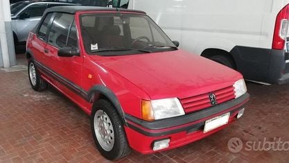 Usata Peugeot 205 101 CV (74 kW) 1989 Rosso Cabrio