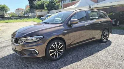 Usata Fiat Tipo Business 120 CV (88 kW) 2020 Bronzo Station wagon