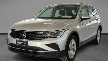 Käytetty VW Tiguan Elegance 150 HP (110 kW) 2022 Harmaa Katumaasturi