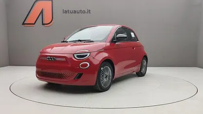 Usata Fiat 500e Red 42 kW (58 CV) 2025 Utilitaria