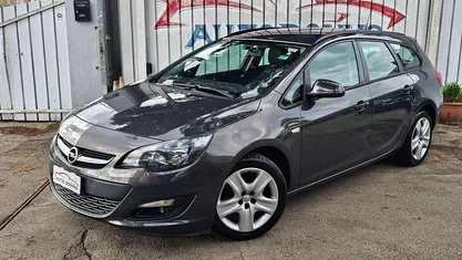 Usata 2016 Opel Astra Station wagon | 7500 € (Buon prezzo)