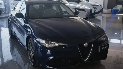Usata Alfa Romeo Giulia Veloce 209 CV (153 kW) 2017 Blu Berlina