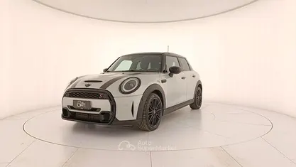 Argento Usata 2021 Mini Cooper Clubman Classic Station wagon | 25.900 € (Buon prezzo)