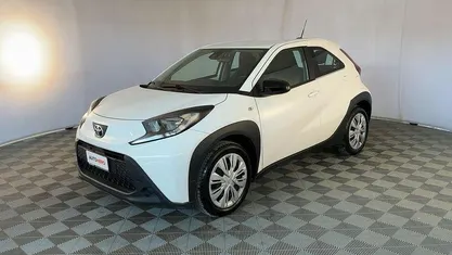 Gebraucht Toyota Aygo X Active 72 PS (52 kW) 2023 Weiß SUV