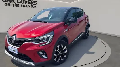 Begagnad Renault Captur Intens 101 HK (74 kW) 2023 Röd SUV