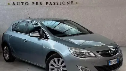 Occasion Opel Astra 110 ch (80 kW) 2012 Gris Berline