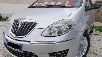 Usata Lancia Musa 95 CV (69 kW) 2012 Grigio Monovolume