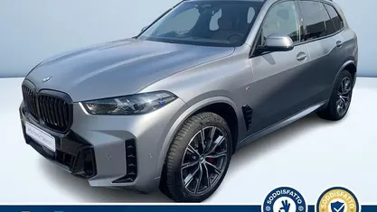 Grigio opaco Usata 2024 BMW X5 M Sport SUV | 60.900 € (Super prezzo)