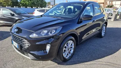 Usata Ford Kuga 120 CV (88 kW) 2021 Nero SUV