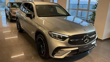 Argento Usata 2024 Mercedes GLC220 AMG Line Premium Plus SUV | 60.900 € (Buon prezzo)