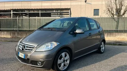 Usata Mercedes A150 Avantgarde 95 CV (69 kW) 2009 Grigio Berlina