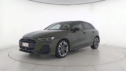 Usata Audi A3 S-Line 150 CV (110 kW) 2025 Verde distretto metallizzato Berlina