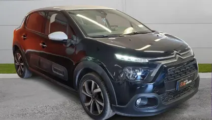 Usata Citroën C3 Shine 110 CV (80 kW) 2022 Night black Utilitaria