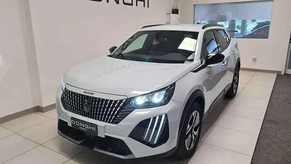 Usata 2025 Peugeot 2008 Allure SUV | 20.950 € (Buon prezzo)