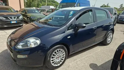 Usata Fiat Punto Street 95 CV (69 kW) 2018 Blu Utilitaria