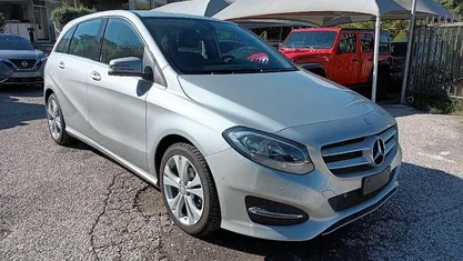 Usata 2015 Mercedes B180 Monovolume | 12.700 € (Buon prezzo)