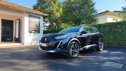 Usata Peugeot e-2008 Allure 100 kW (136 CV) 2021 SUV