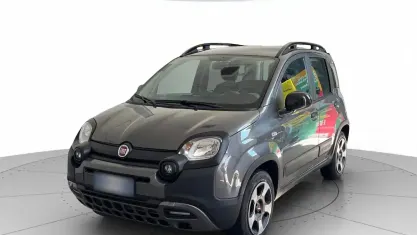Usata Fiat Panda Cross Cross 70 CV (51 kW) 2022 Grigio maestro Utilitaria
