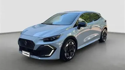 Nuova Renault Clio Techno 160 CV (117 kW) 2025 Grigio chiaro Utilitaria